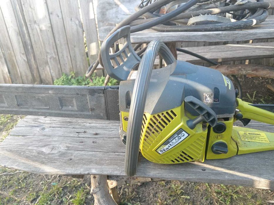 Продам Бензопилу