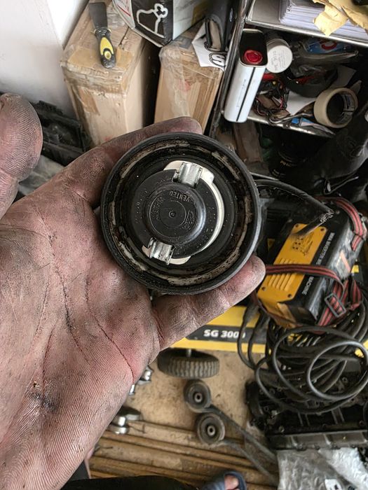 Капачка за резервоар на Mercedes W211 double 212 W 218 w163 w164