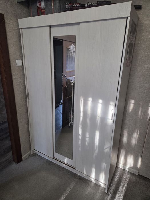 Продам шифонер в хорошем состоянии!