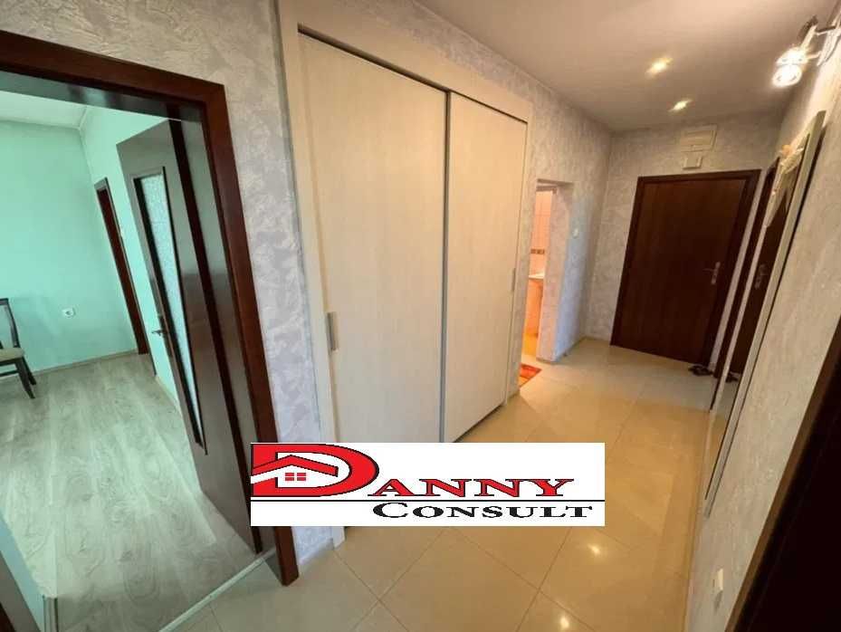 Триетажна новопостроена къща в с. Първомайци