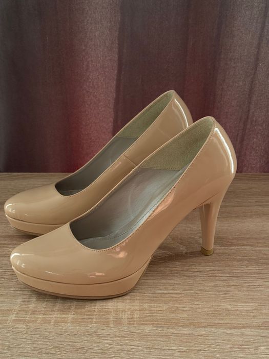 Абитуриентска рокля + аксесоари