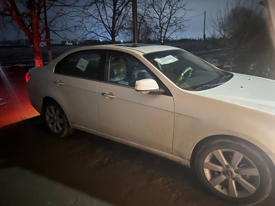 Chevrolet Epica 3- pozitsiya