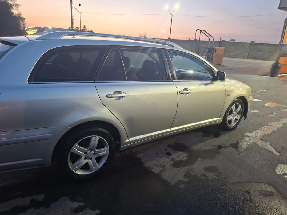 Toyota Avensis 2004