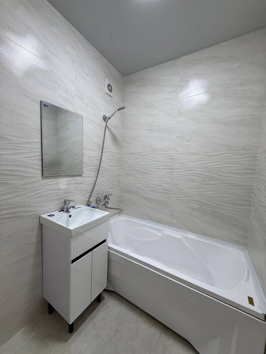 Продается квартира в Яшнабадском районе Авиасозлар 2-х комнат 2-этаже