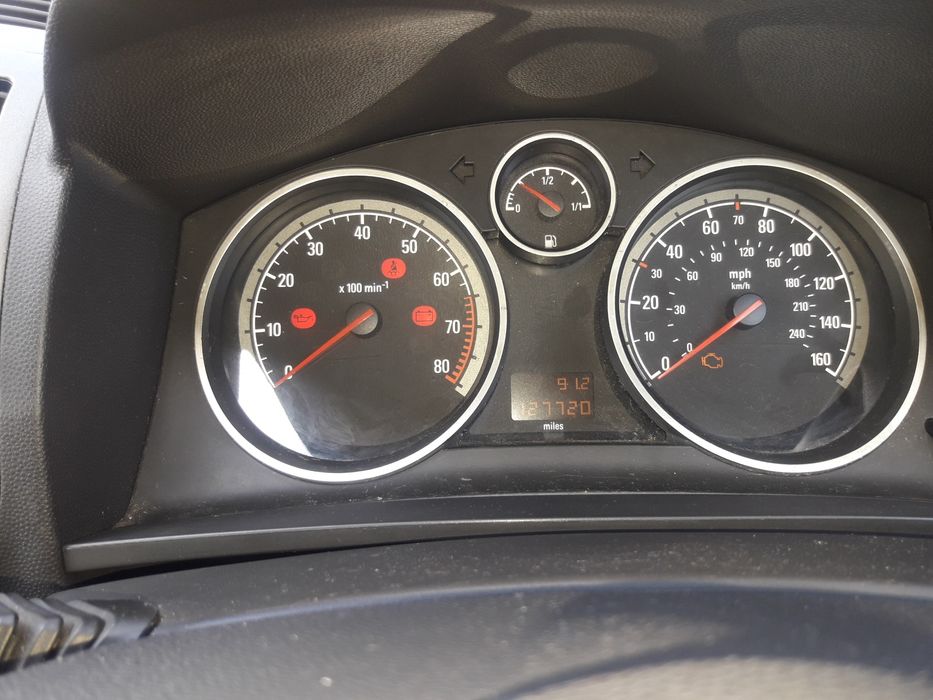 опел зафира В .Opel zafira B 2005г 1.6 бенз. само на части