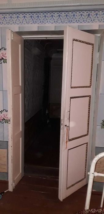 Taxta eshik romlar. Деревянные двери и оконные рамы.