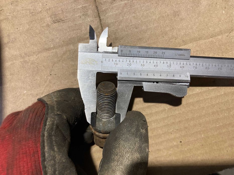 Продавам Болтове с Шайба за Джанти Mercedes Истински М14х1.50х19