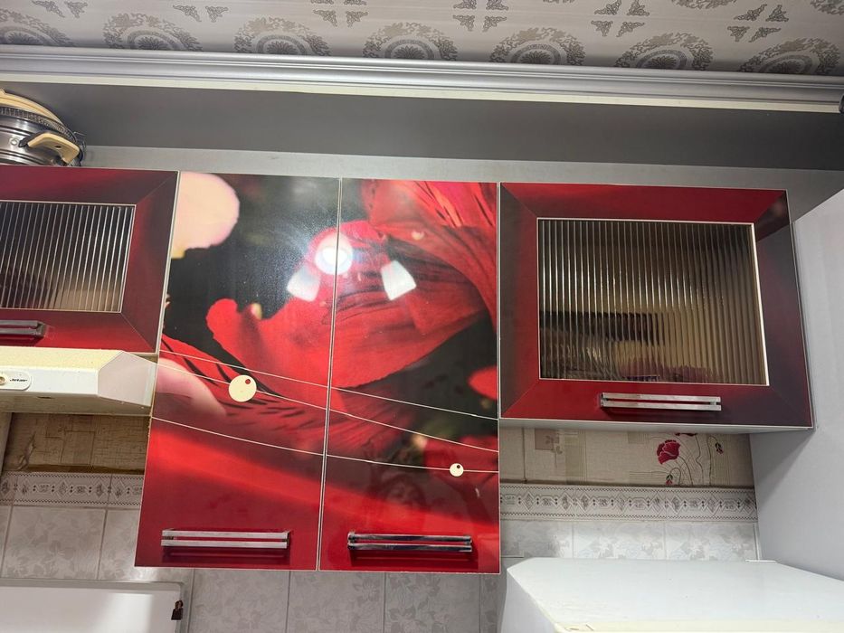 Продам кухонный мебель