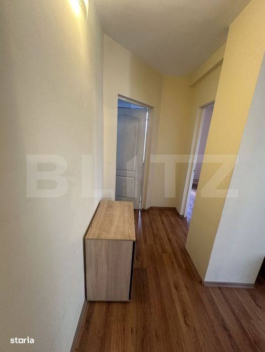 Apartament cu 3 camere, decomandat, 60 mp, zona Centrala