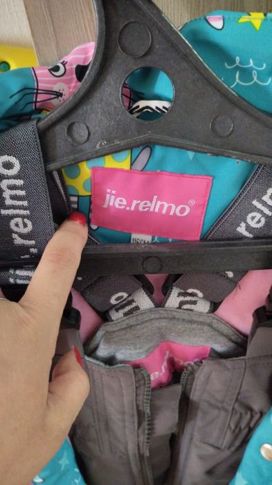 Продам комбинезон для девочки