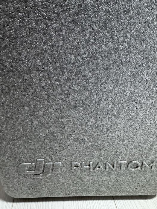 Vand drona dji phantom 4