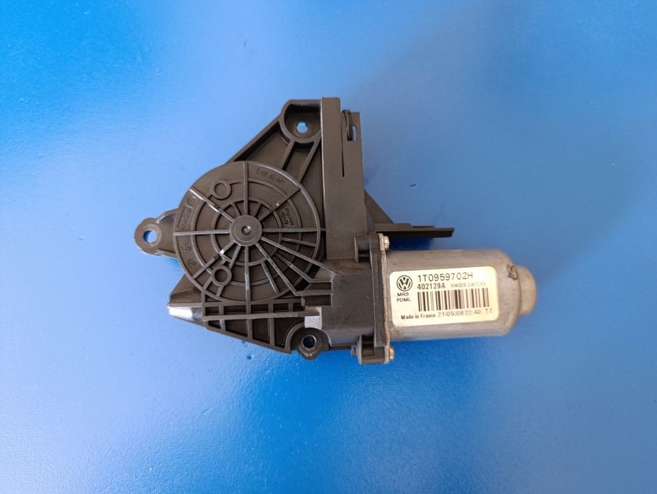 1T0959702H Motoras macara geam electric dreapta fata Skoda Octavia 2