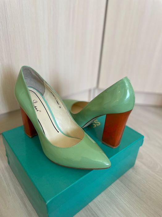 Женская обувь туфли