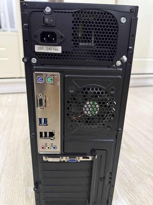 Продам компьютер i5-4460 / 16 ГБ / SSD+HDD