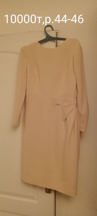 Платья вечерние, выходные