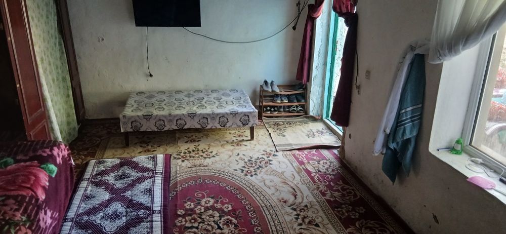 Srochni sotiladi 4 sotiq uy