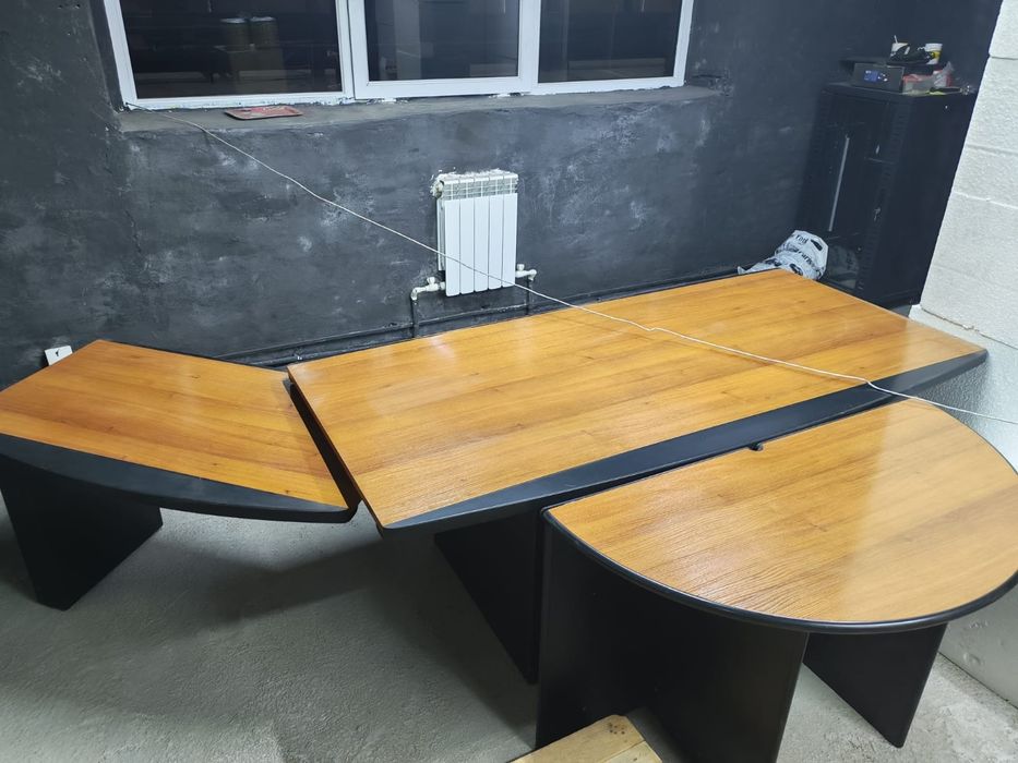 Продаю стол для кабинета