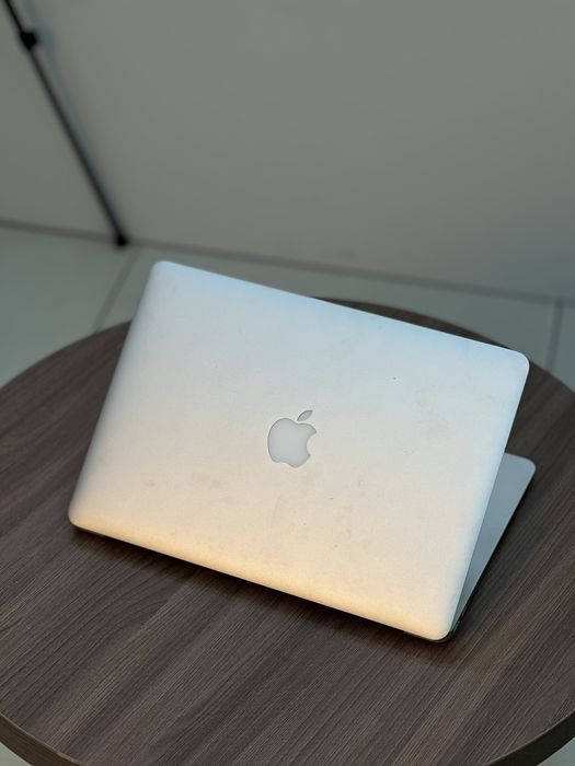 Macbook air с коробкой