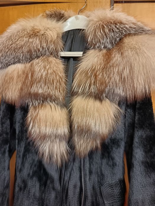 Палто алкантара с лисица естествен косъм