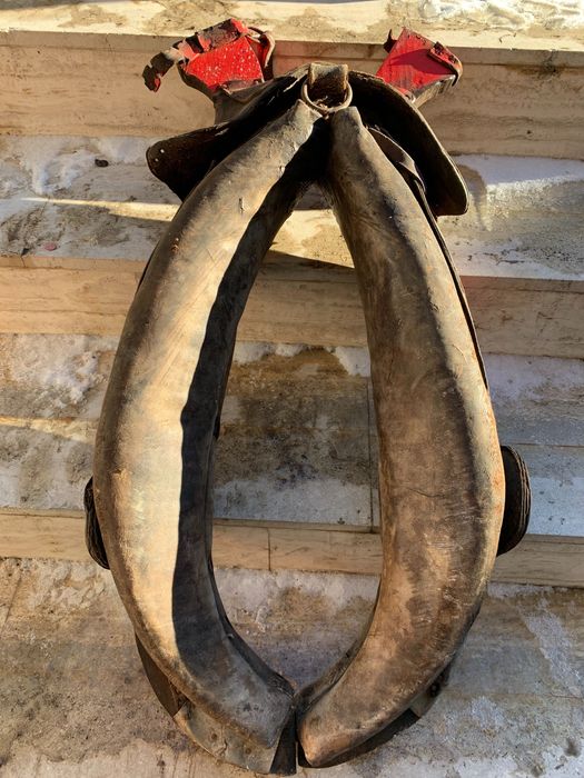 Стар кожен хамут