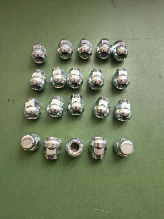 Prezoane Piulite Honda M12 x 1,5 pt jante Originale cu Raza (R12)