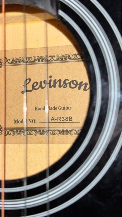 гитара levinson почти новая