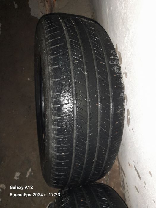 Auston baloon 2 dona narxi 300ming so'm 205ga 65 15 holati yaxshi o'zi