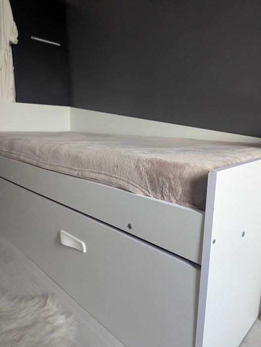 De vanzare mobilier