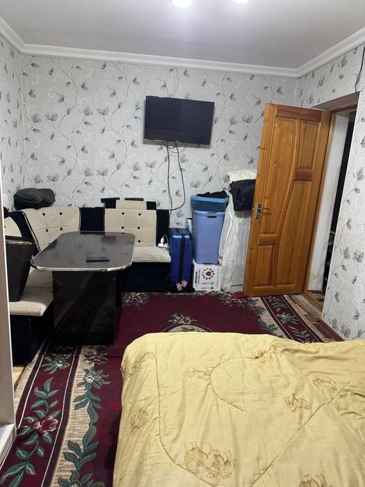 Продается квартира 1-комнатная на третьем  этаже 4-ех этажного дома.