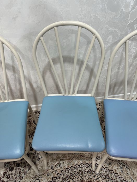 Стулья кухонные продам