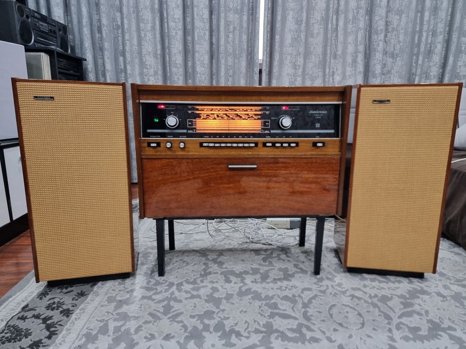 Ламповая Радиола Симфония 003 в подарок 20 пластинок