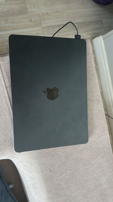 MacBook Air M2 + мышка Apple
