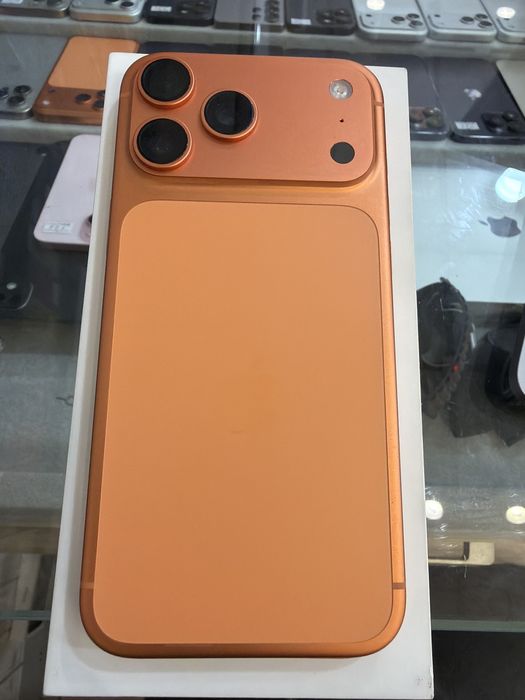 Iphone 17 pro max 1 tb 97% batareka 224 sikl e sim e sim