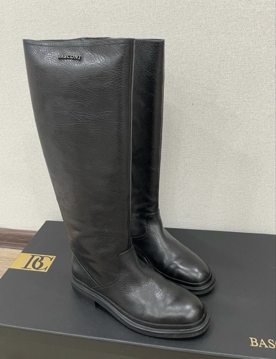 Новые зимние сапоги Basconi