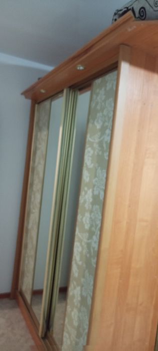 Продам диван и шкаф