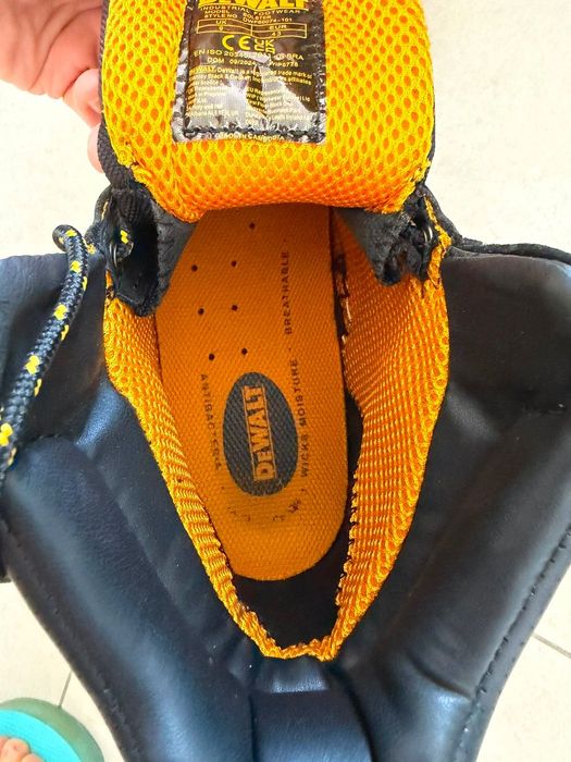 Dewalt работни обувки 43