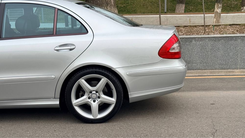 Mersedes benz W 211  E 200 kraska toza