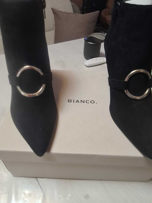 Продавам елегантни боти