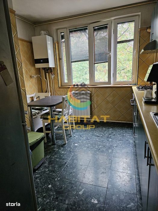 Apartament 4 camere de vanzare Titan, Centrala, Metrou