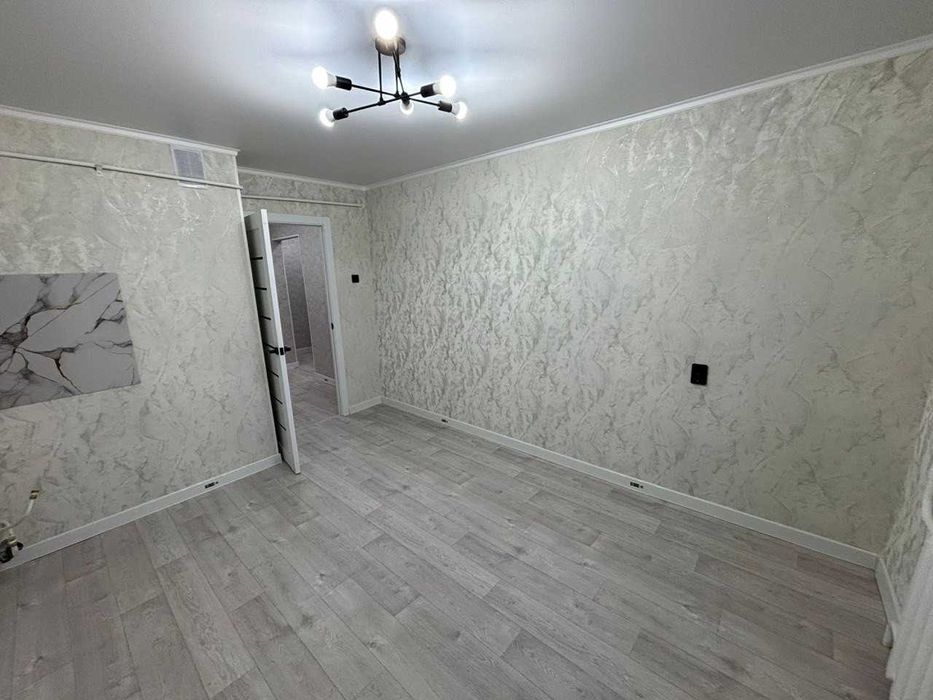 Продаётся 1-комнатная 9 мкрн.