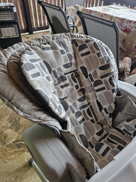 Scaun masa copil joie