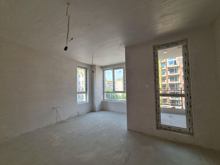 Продава се Двустаен апартамент в Пловдив, Южен - 65 кв.м за 1816 €/кв.м - Снимка #2