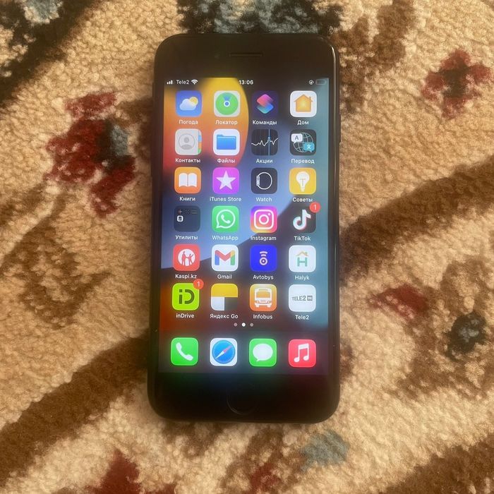 Телефон IPhone  продам