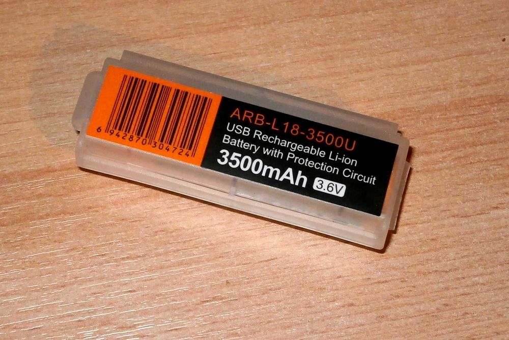 Acumulator Fenix 18650 - 3500mAh cu mufa Micro-USB nou