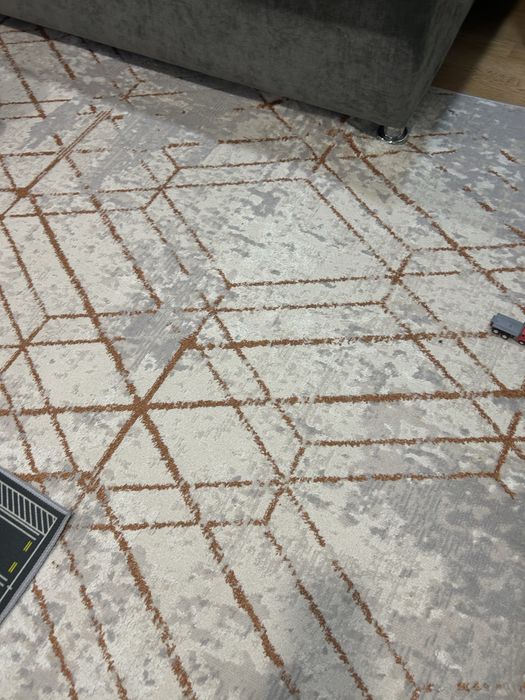 Продам ковер 200*300 в хорошем состоянии