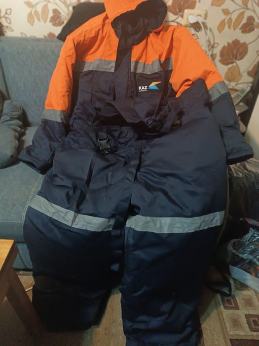 Продам рабочие костюмы