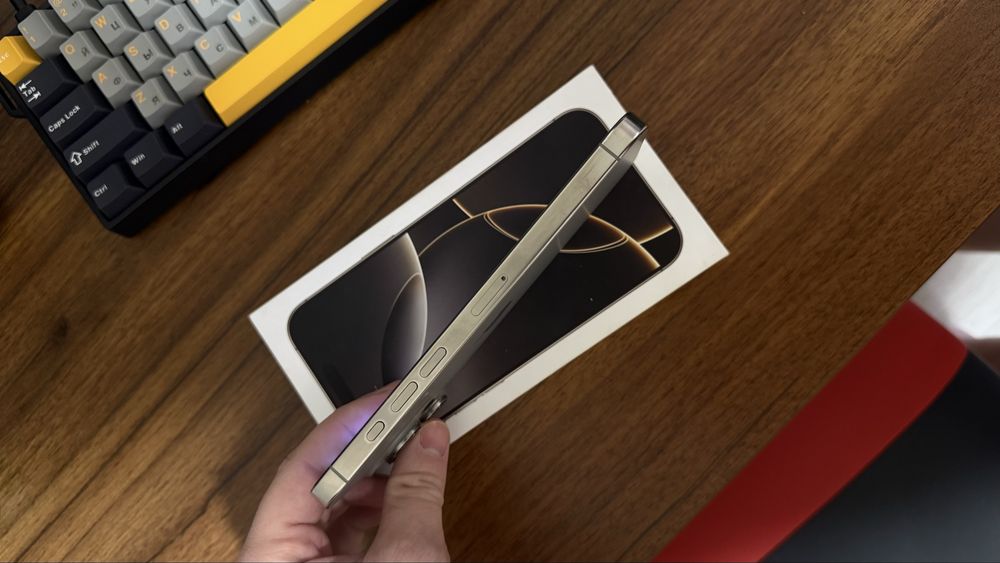 Продам iphone 16 pro max 256