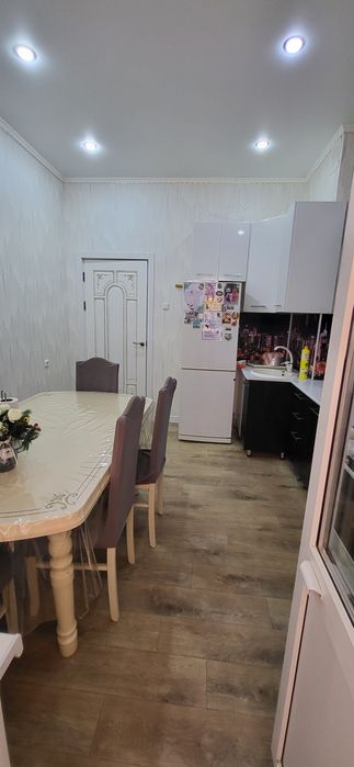 Продам 2 х ком квартиру  в 10 микроройоне