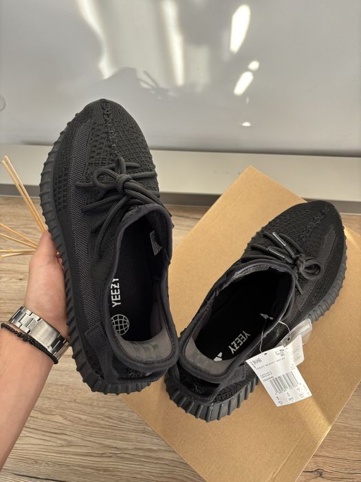 Yeezy 350 Onyx Negri - Noi cu etichetă (41, 42, 43, 44)