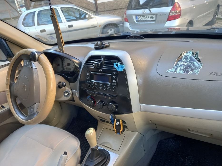 Продавам автомобил DR 5